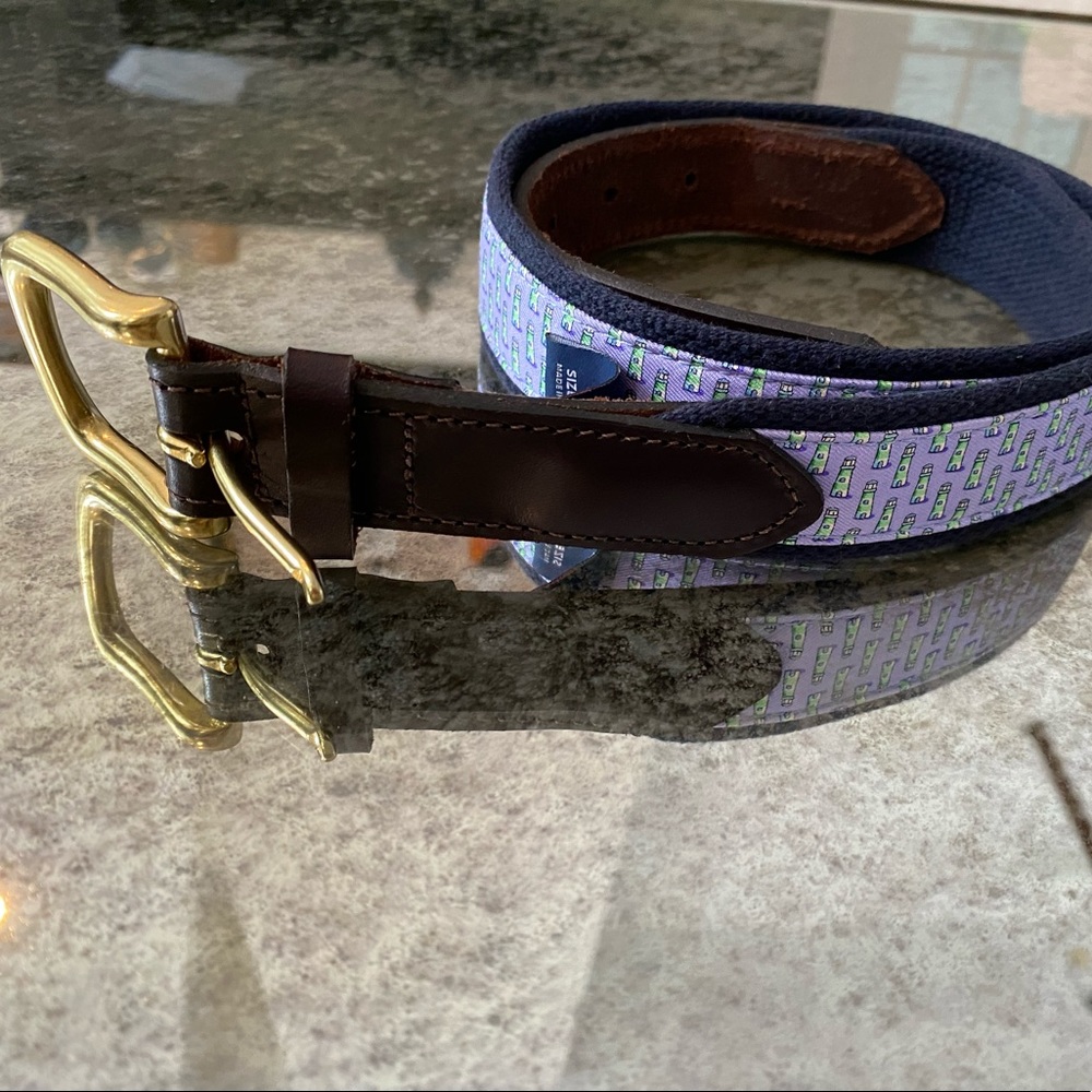 Men’s Vineyard Vines Belt Size 34 lighthouses
